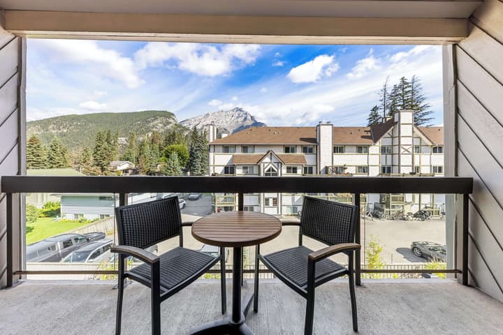 Best Western Plus Banff International Lodge