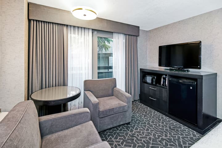 Best Western Plus Banff International Lodge