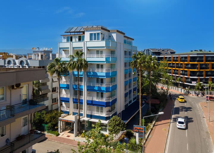 Mene City Hotel