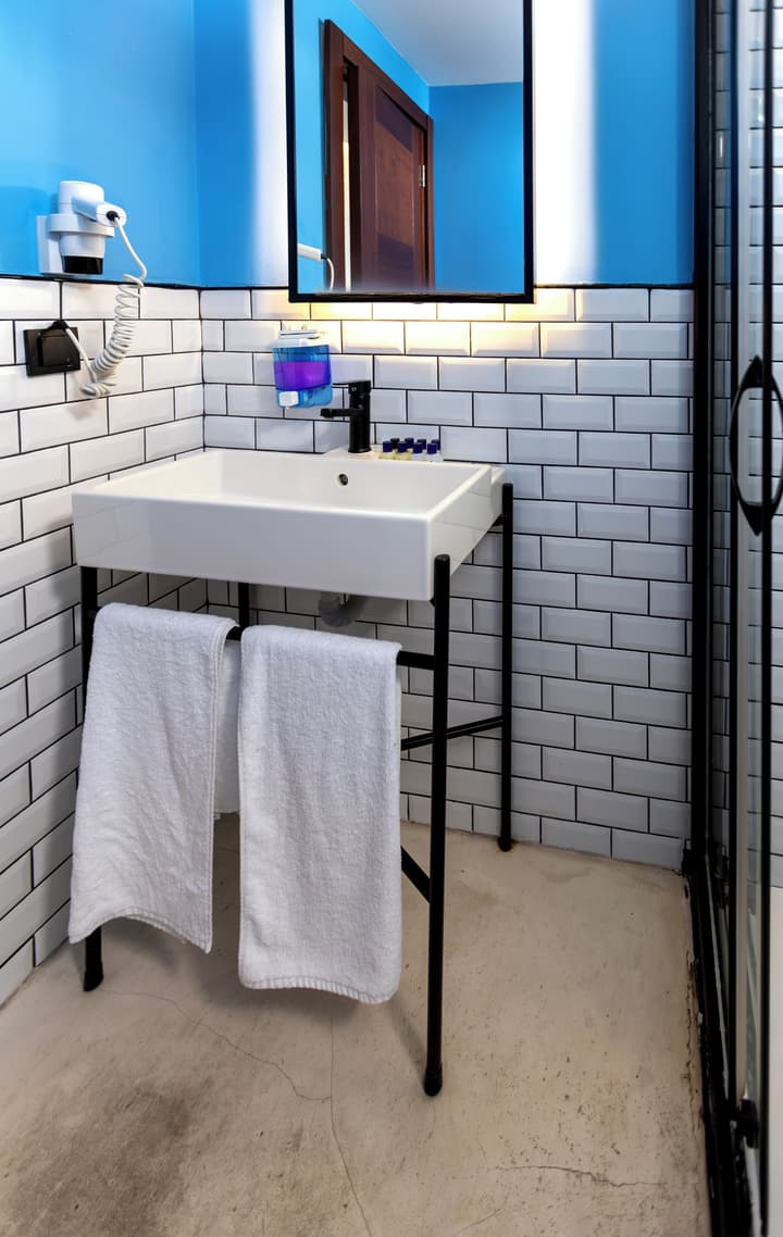 Mene City Hotel