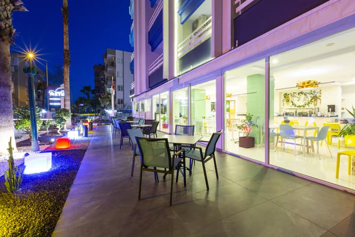 Mene City Hotel