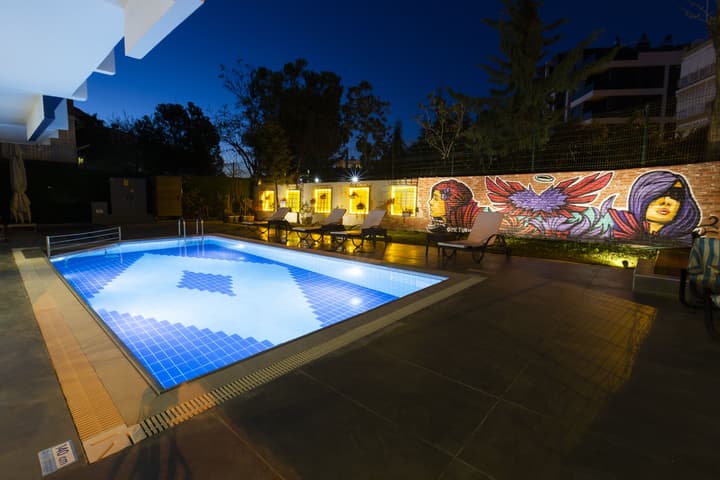 Mene City Hotel