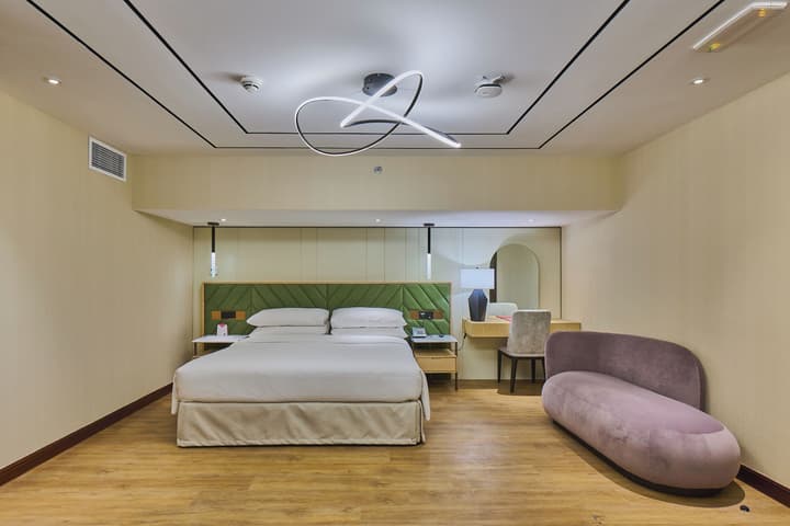 Ramada Hotel and Suites by Wyndham Dubai JBR
