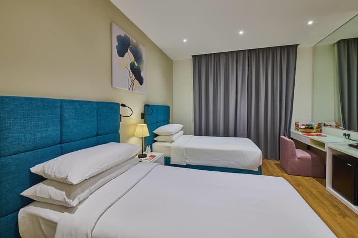 Ramada Hotel and Suites by Wyndham Dubai JBR