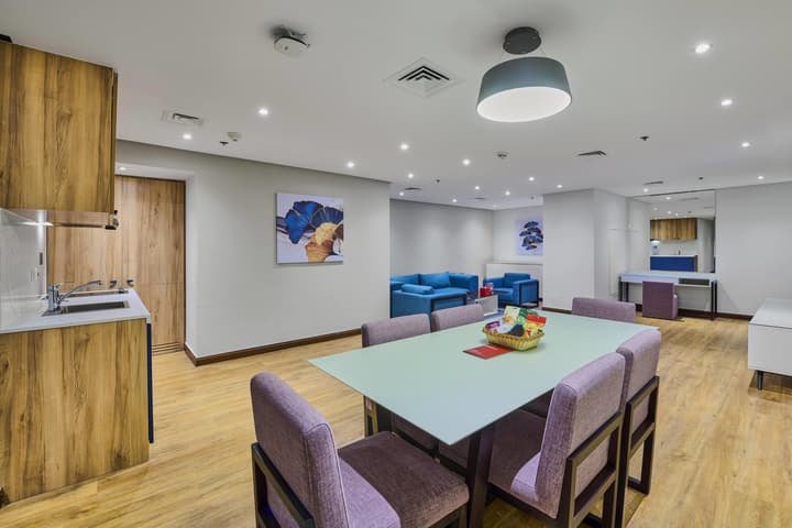 Ramada Hotel and Suites by Wyndham Dubai JBR