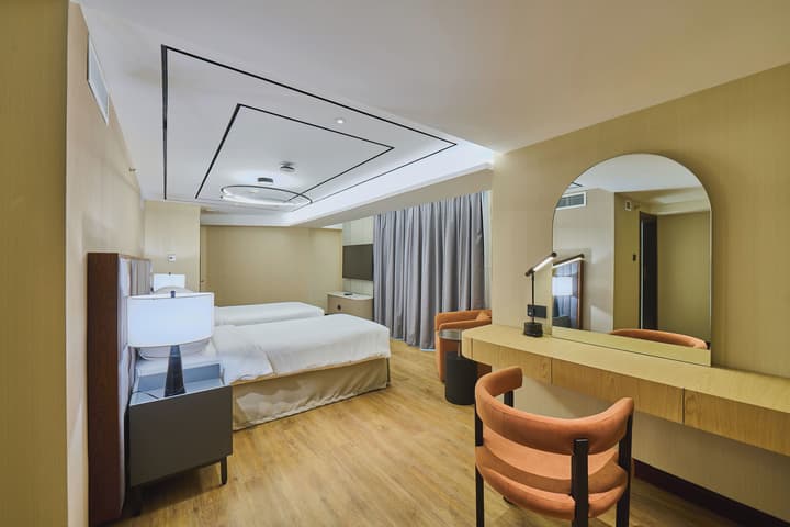 Ramada Hotel and Suites by Wyndham Dubai JBR
