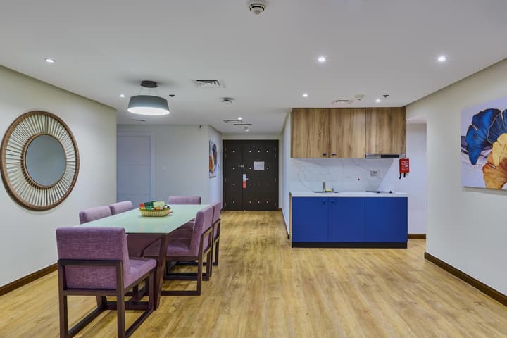 Ramada Hotel and Suites by Wyndham Dubai JBR