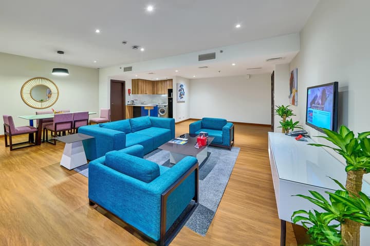 Ramada Hotel and Suites by Wyndham Dubai JBR