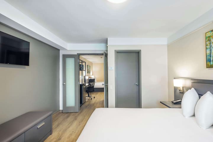 Les Suites de Laviolette, an Ascend Collection Hotel