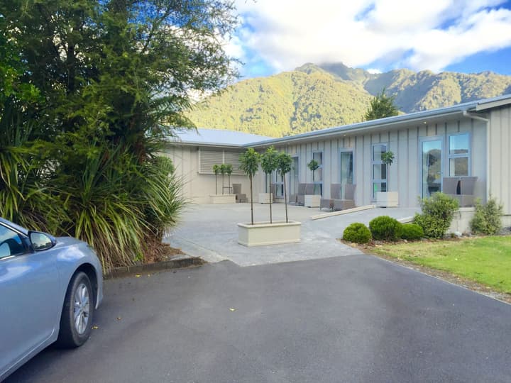 Franz Josef Oasis