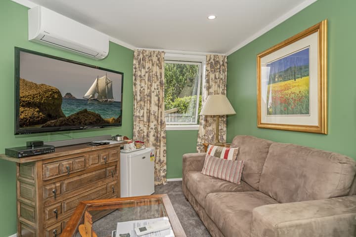 Bayview Valley Lodge