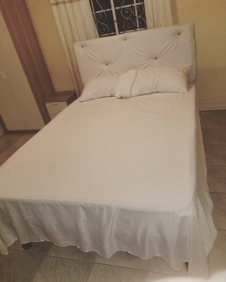 Arms Of Charms Guesthouse