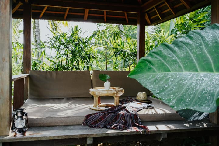 Buahan, A Banyan Tree Escape
