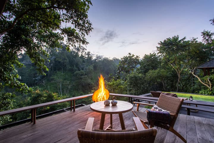 Buahan, A Banyan Tree Escape