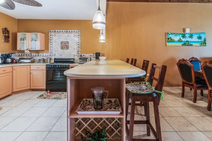 YanceyLargo-6BR Two-Story Estate w/Mountain Views by RedAwning