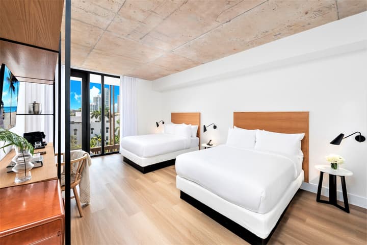 UPSUN HOTEL