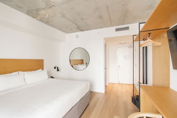 UPSUN HOTEL