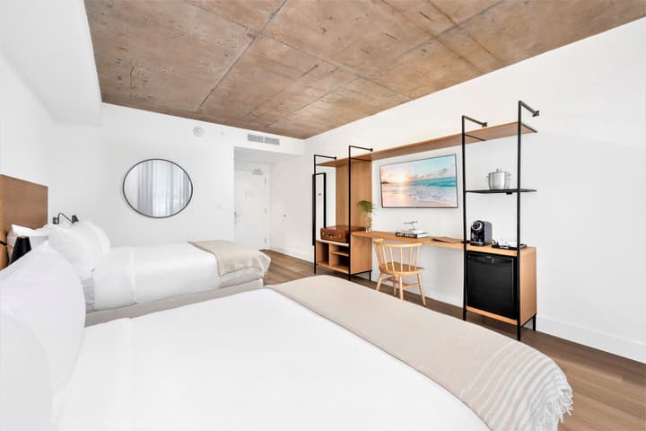 UPSUN HOTEL