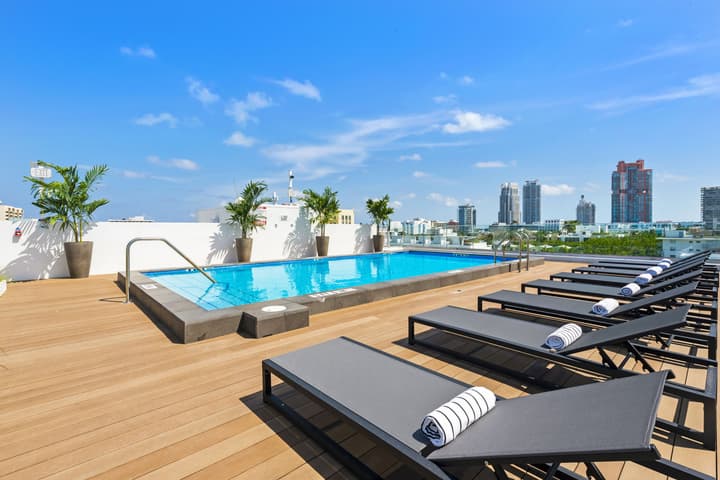 UPSUN HOTEL