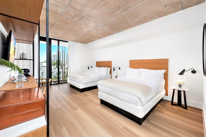 UPSUN HOTEL