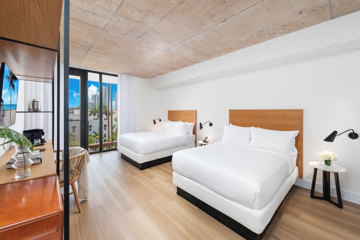 UPSUN HOTEL