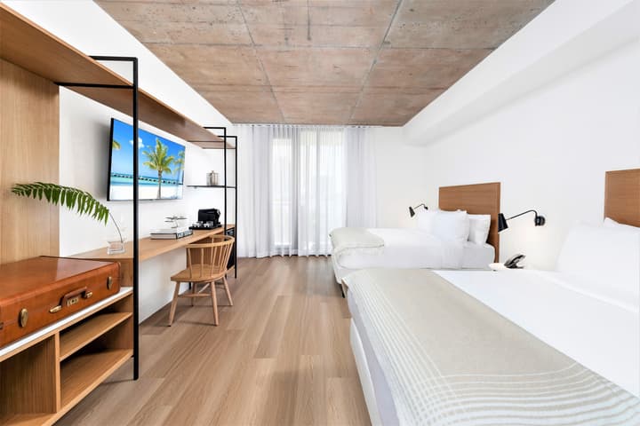 UPSUN HOTEL
