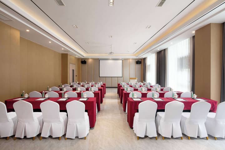 Ramada by Wyndham Guangyuan Zengjiashan Resort