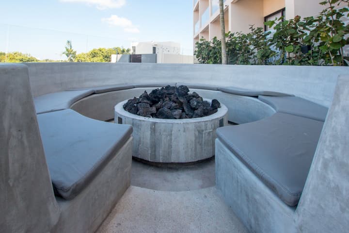 Hive Cancun by G Hotels