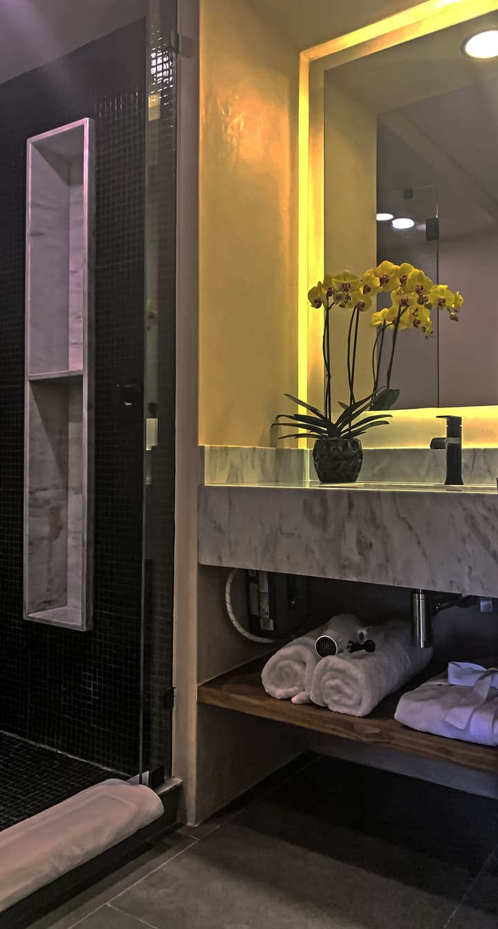 Hive Cancun by G Hotels