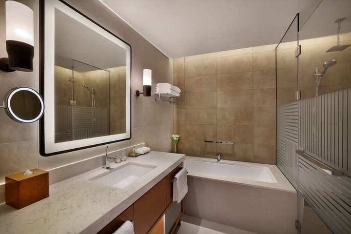 DoubleTree by Hilton Sharjah Waterfront Hotel & Residences
