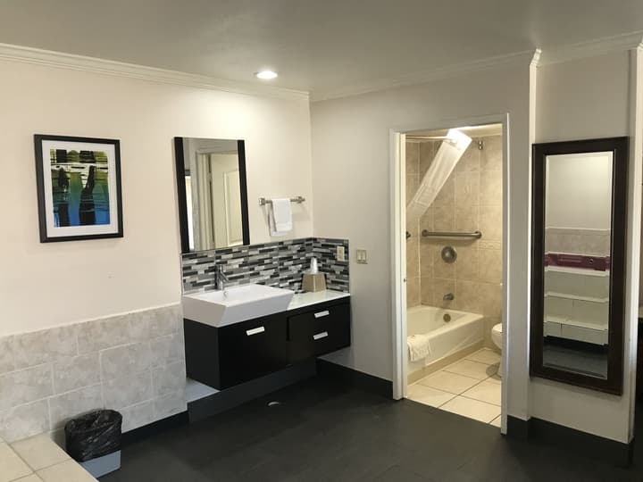 Economy Inn LAX