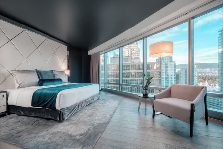 Paradox Vancouver