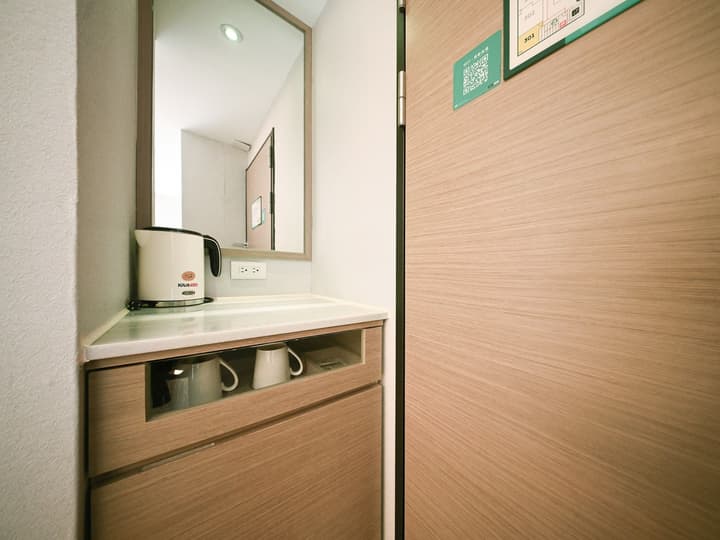 CHECK inn Express Taipei Station