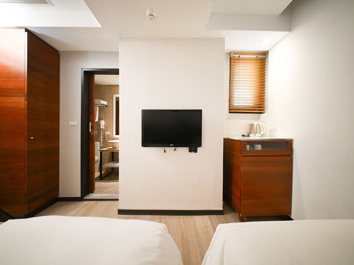 CHECK inn Express Taipei Station