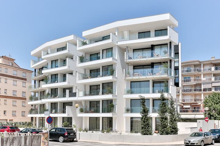 ECO-APARTMENTS LA MARINEDA & HOTEL THALASSA SPORT & SPA