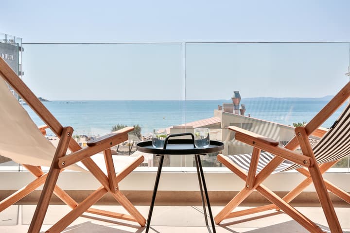 ECO-APARTMENTS LA MARINEDA & HOTEL THALASSA SPORT & SPA