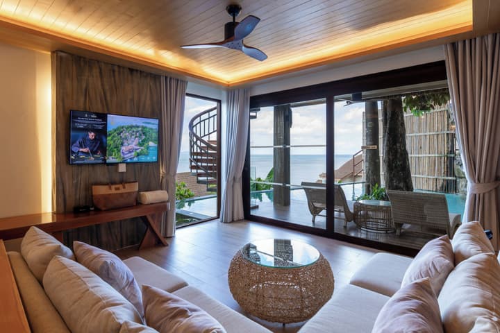 SINAE Phuket Luxury Hotel