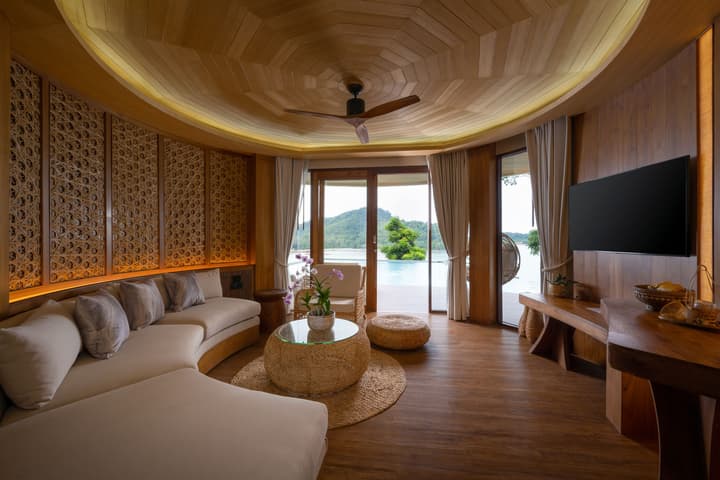 SINAE Phuket Luxury Hotel