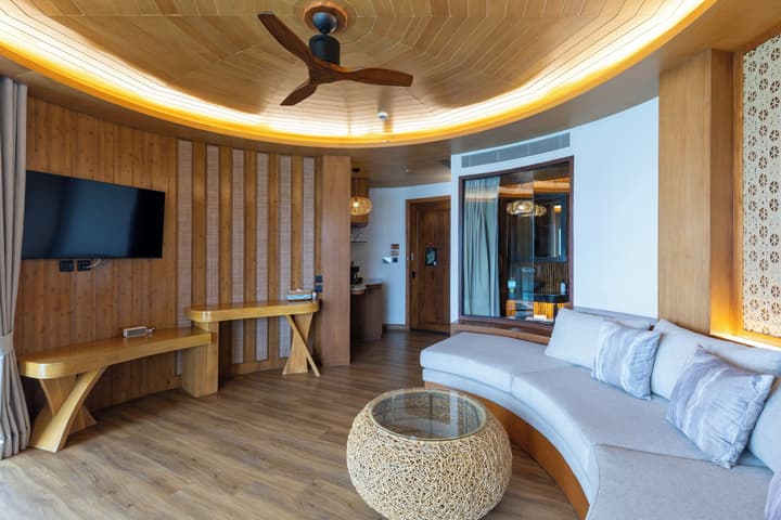SINAE Phuket Luxury Hotel