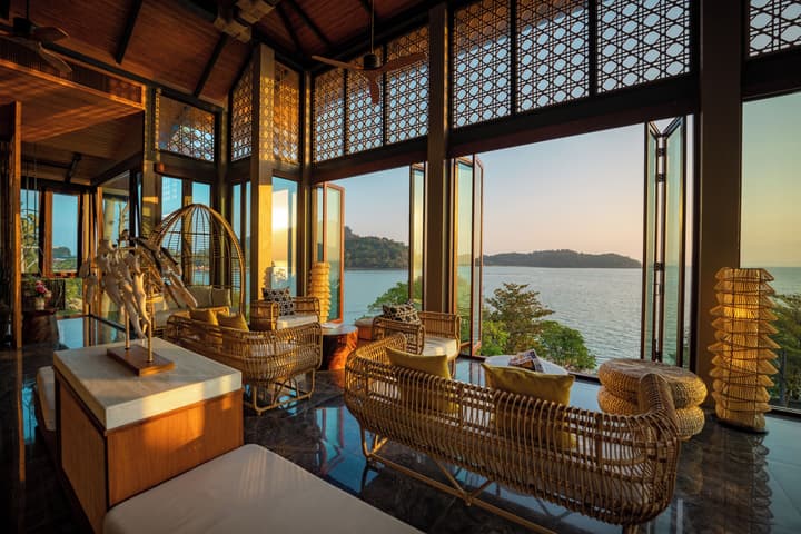 SINAE Phuket Luxury Hotel