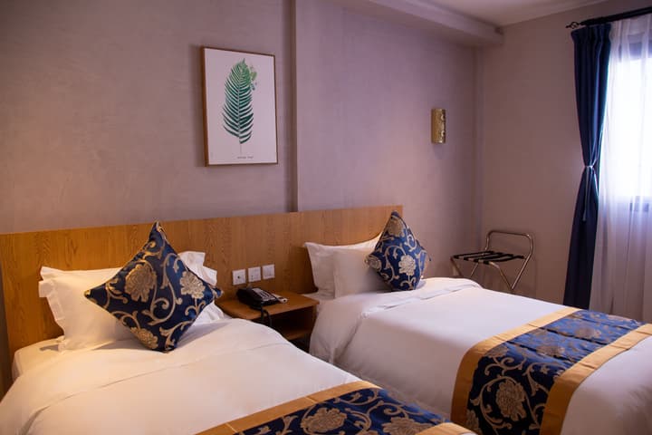 VANCII HOTEL