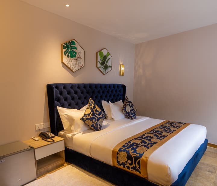 VANCII HOTEL