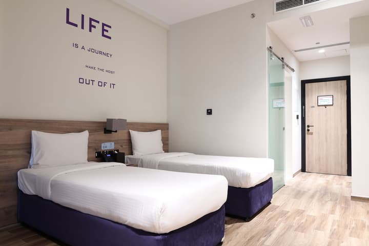 Grand Kingsgate Waterfront By Millennium Hotels