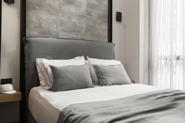 11 Enteka Acropolis Suites