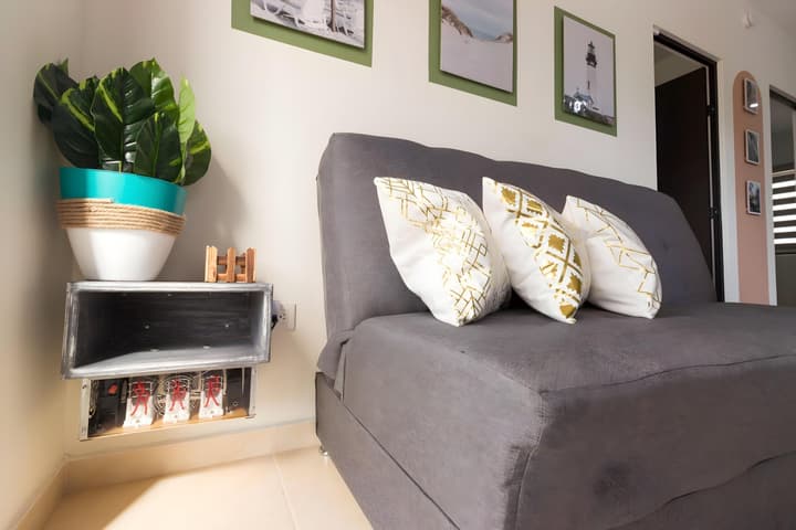 Bright & Relaxing Full Apartment