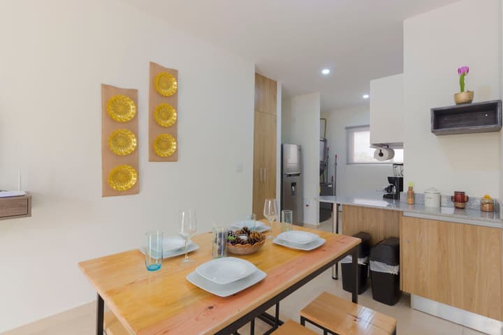 Bright & Relaxing Full Apartment