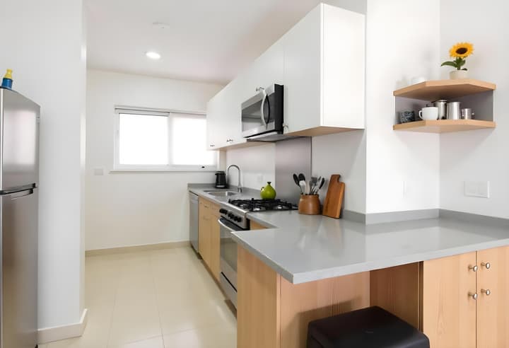 Bright & Relaxing Full Apartment