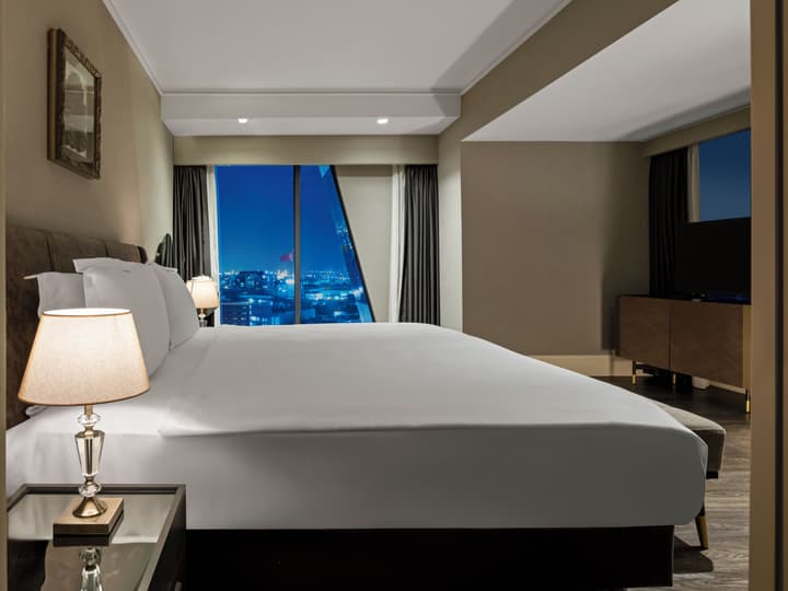 Windsor Hotel & Convention Center