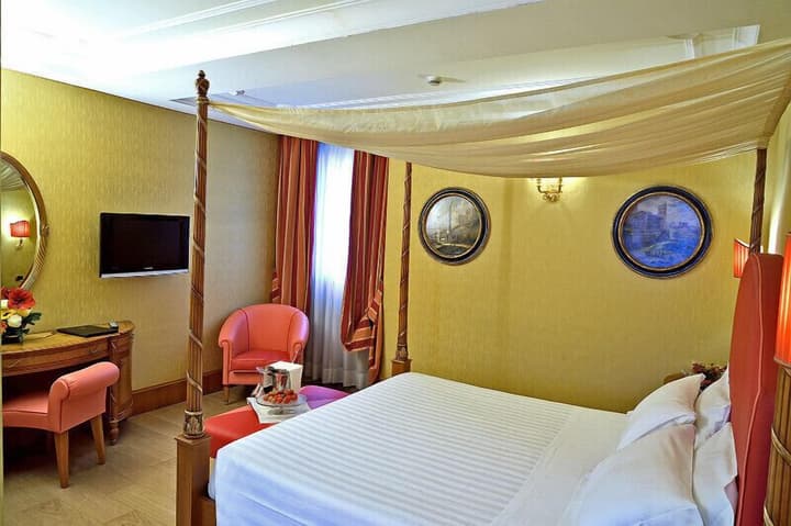 Hotel Homs