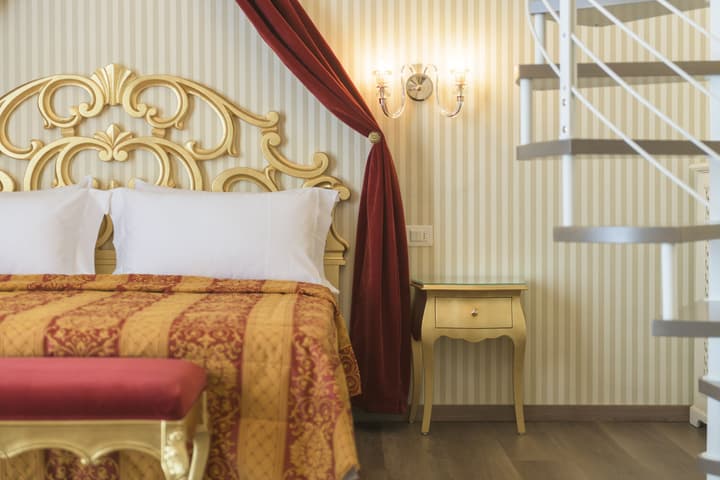 HOTEL REGINA DEL GARDA SUITE